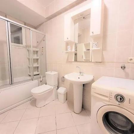 Taksim Bright 2br Apt Balcony, Cozy Interiors Appartement