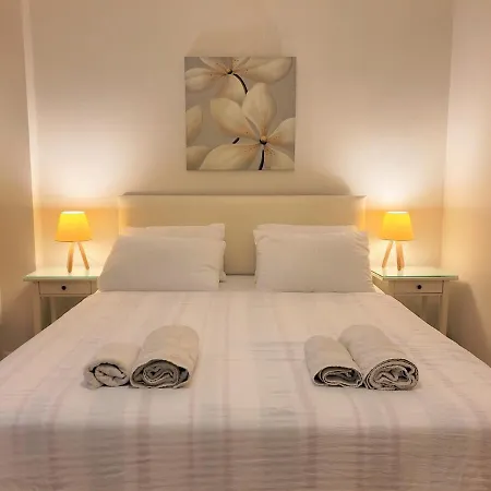 Taksim Bright 2br Apt Balcony, Cozy Interiors Apartment